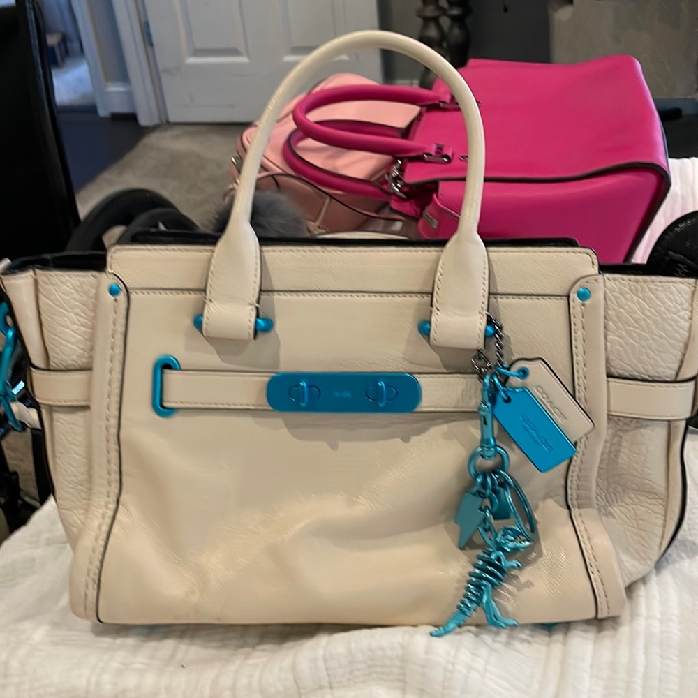 Coach Like New